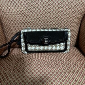 Vintage Coach wristlet  in tweed and suede leather with Blue Interior
